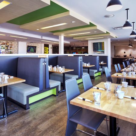 Holiday Inn Express Winnipeg Airport - Polo Park By Ihg Экстерьер фото