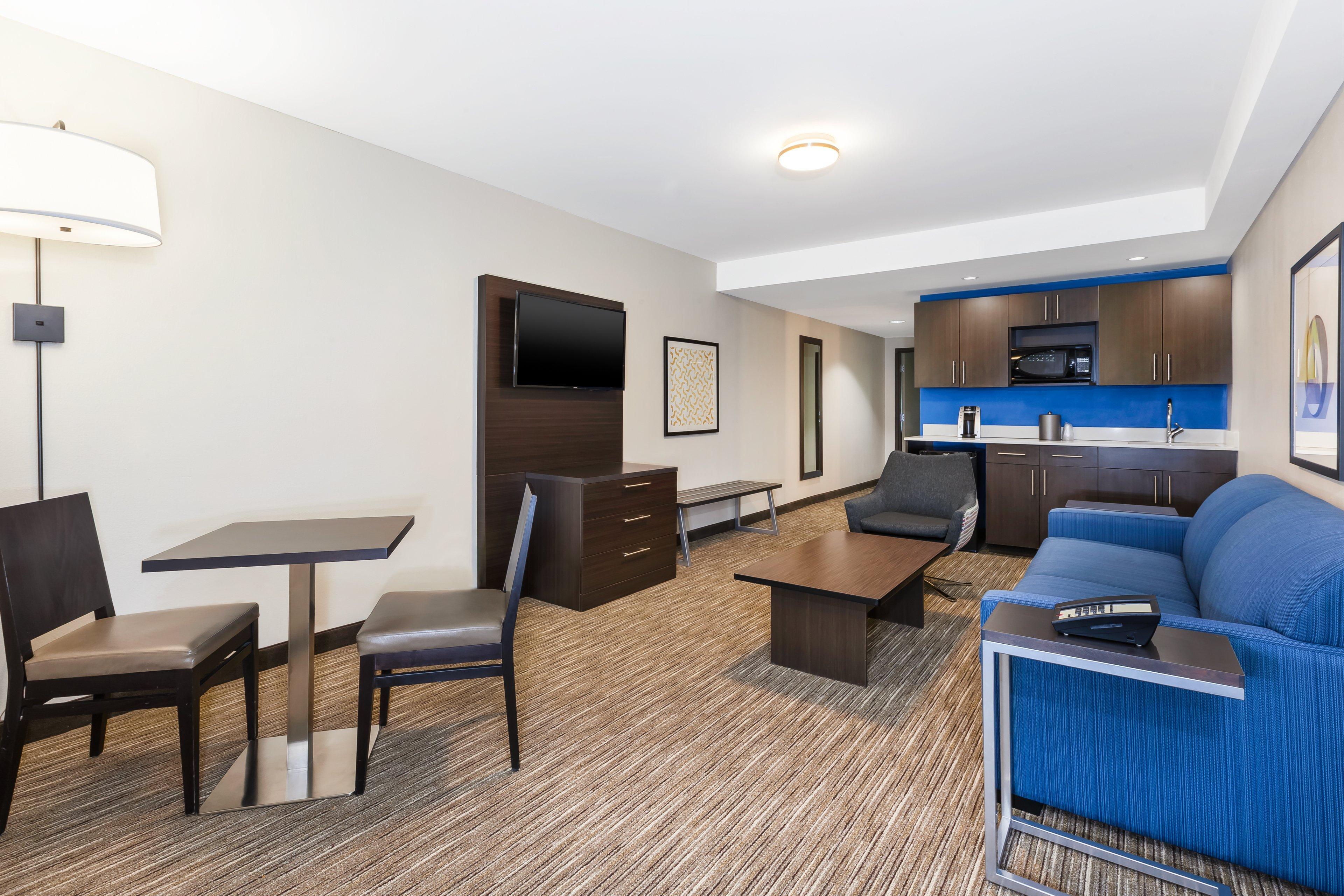 Holiday Inn Express Winnipeg Airport - Polo Park, An Ihg Hotel Экстерьер фото