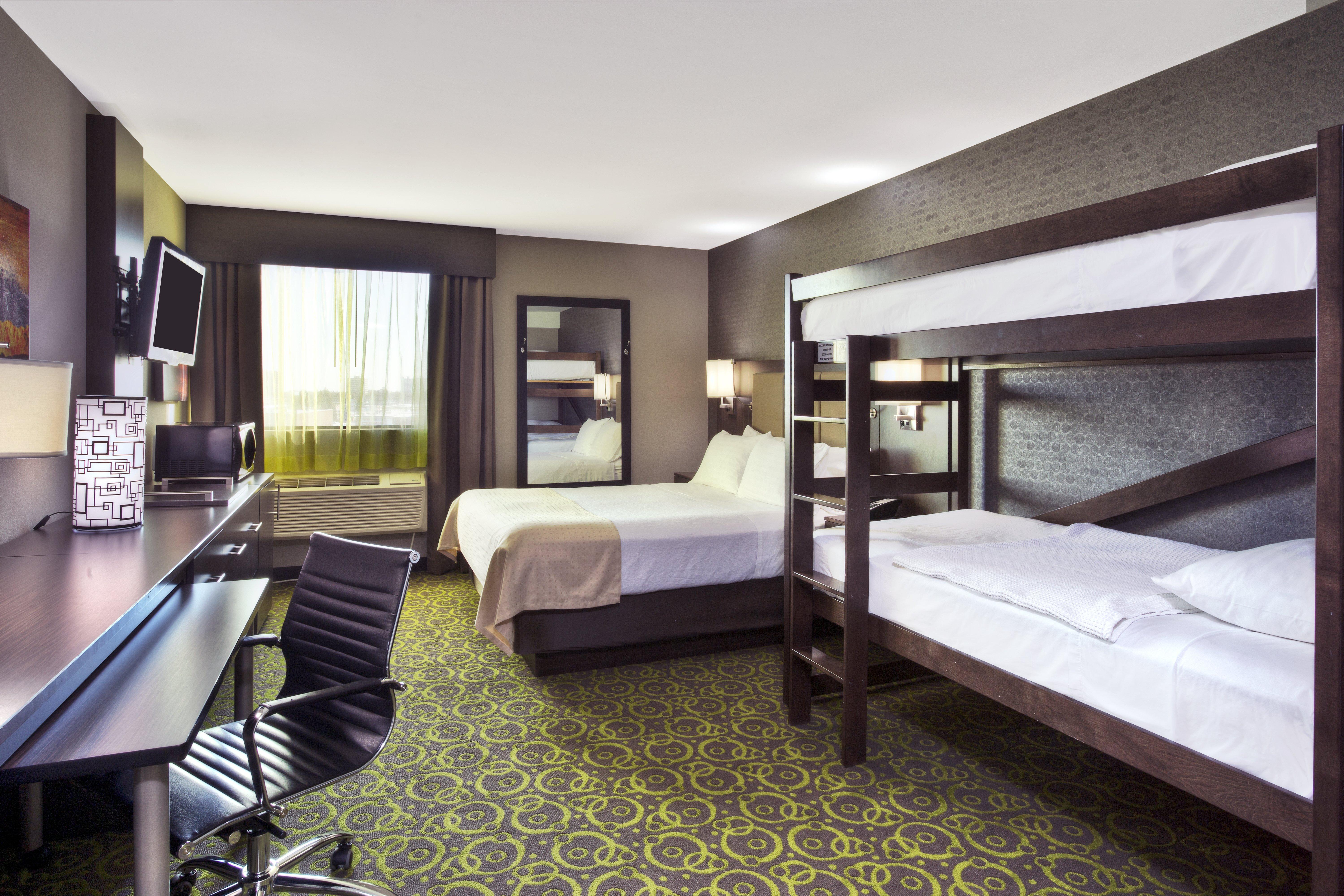 Holiday Inn Express Winnipeg Airport - Polo Park, An Ihg Hotel Экстерьер фото