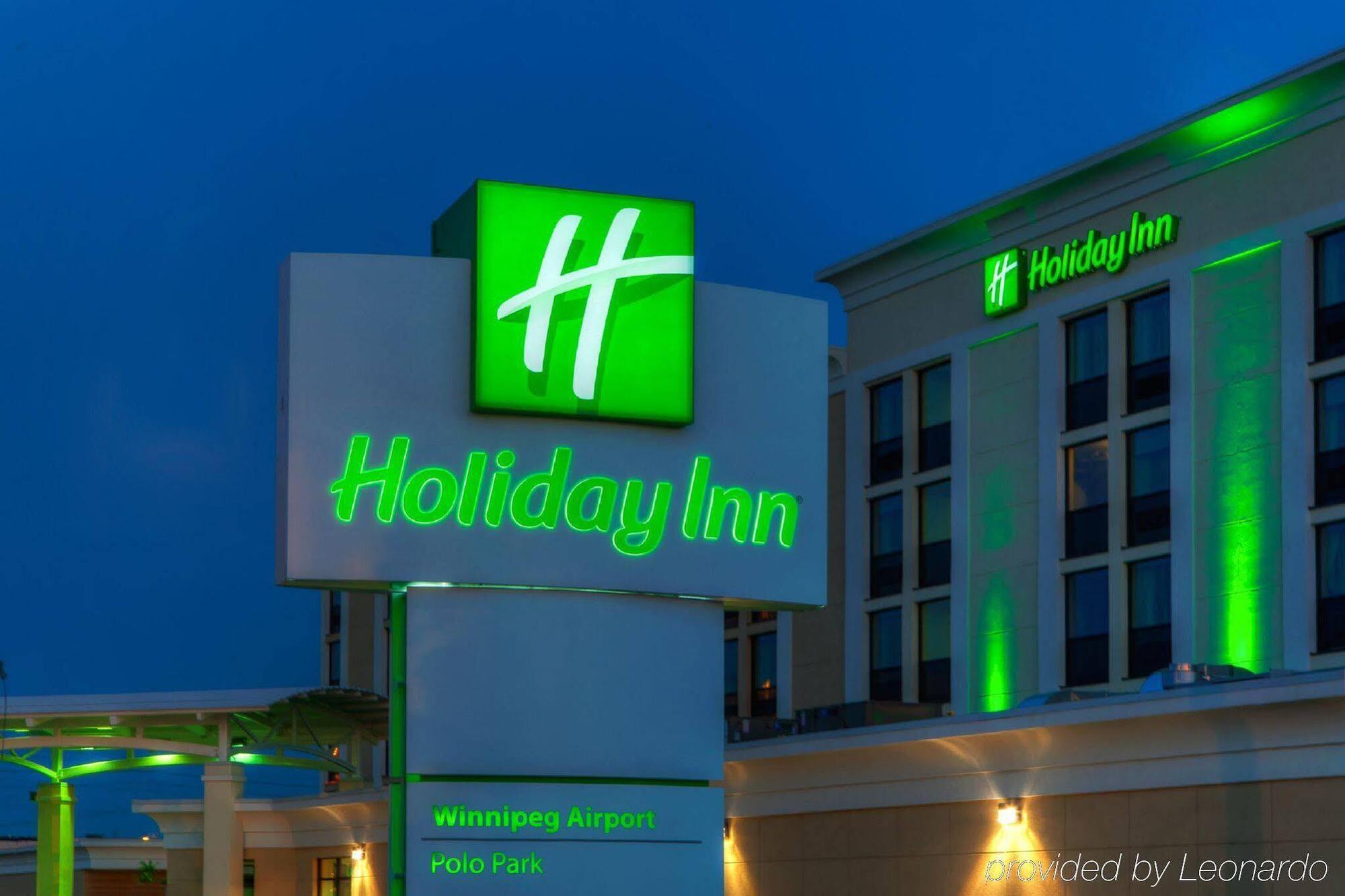 Holiday Inn Express Winnipeg Airport - Polo Park, An Ihg Hotel Экстерьер фото